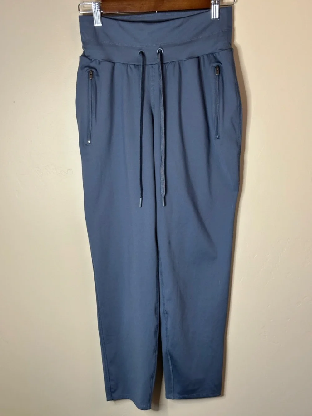 Maurices Pull On Dark GrayTraveler Joggers - XS 26” Inseam